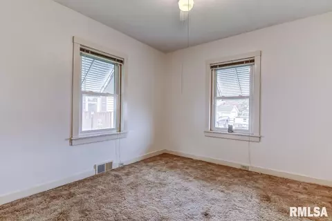 2301 S 8th St, Springfield, IL 62703 photo 17