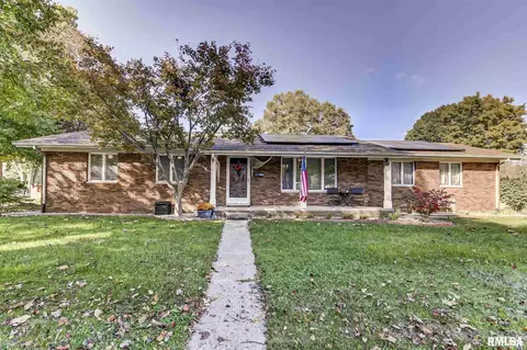 243 Saxon Dr, Springfield, IL 62704 photo 1