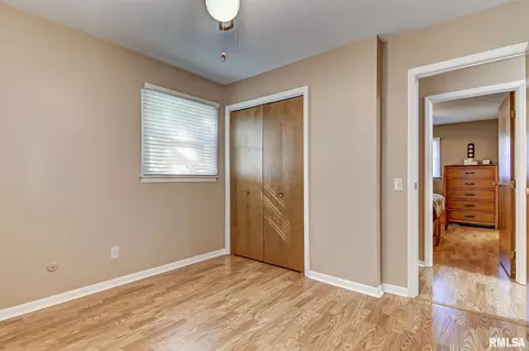 243 Saxon Dr, Springfield, IL 62704 photo 13