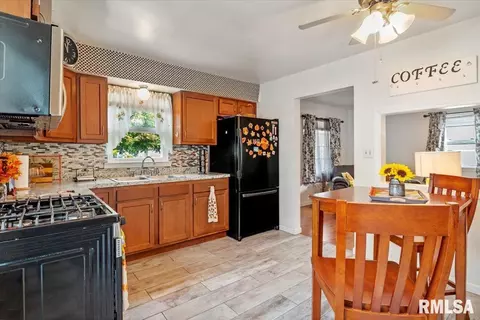 2116 E Keys Ave, Springfield, IL 62702 photo 10