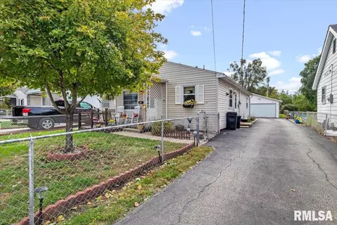 2116 E Keys Ave, Springfield, IL 62702 photo 3