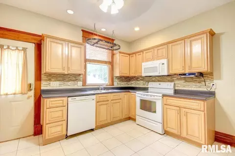 833 S Macarthur Blvd, Springfield, IL 62704 photo 11