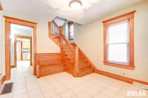 833 S Macarthur Blvd, Springfield, IL 62704 photo 8