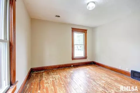 833 S Macarthur Blvd, Springfield, IL 62704 photo 17