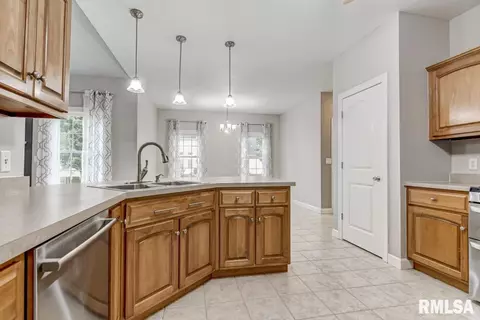 420 Maggie Dr, Springfield, IL 62711 photo 13