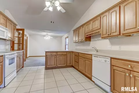 7108 Preston Dr, Springfield, IL 62711 photo 15