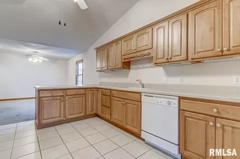 7108 Preston Dr, Springfield, IL 62711 photo 14