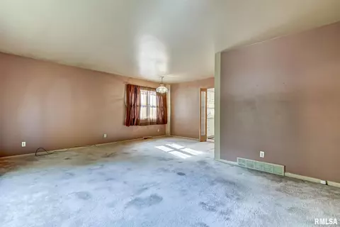2609 Bennington Dr, Springfield, IL 62704 photo 7