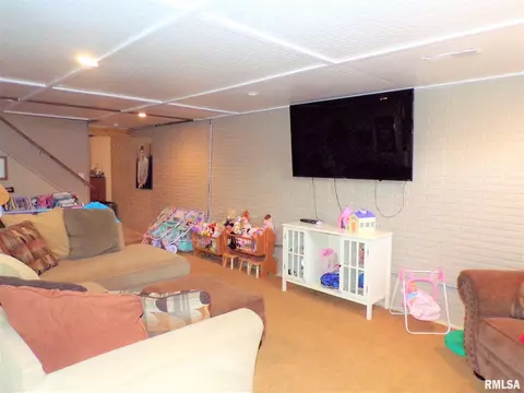 333 E Burch St, Wataga, IL 61488 photo 28