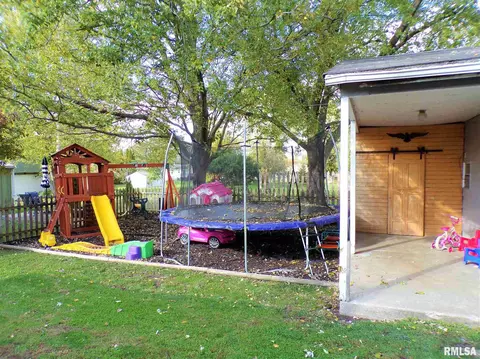 333 E Burch St, Wataga, IL 61488 photo 6