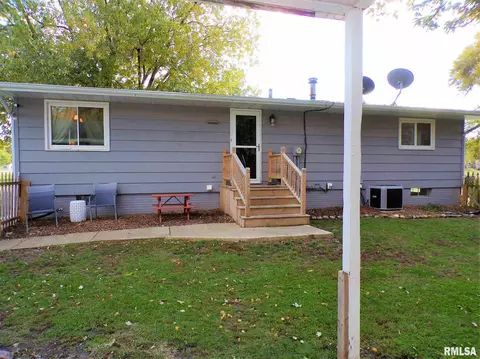 333 E Burch St, Wataga, IL 61488 photo 5