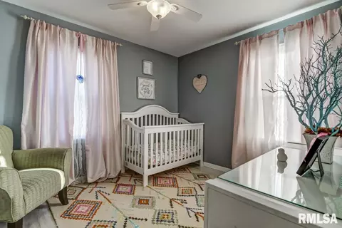 2244 S Spring St, Springfield, IL 62704 photo 9