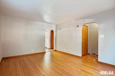 2117 N 6th St, Springfield, IL 62702 photo 5
