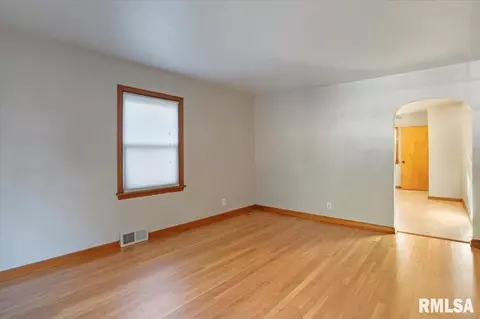 2117 N 6th St, Springfield, IL 62702 photo 6