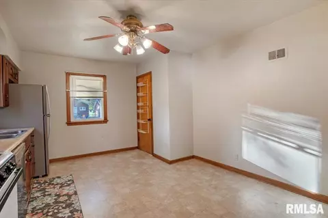 2117 N 6th St, Springfield, IL 62702 photo 9