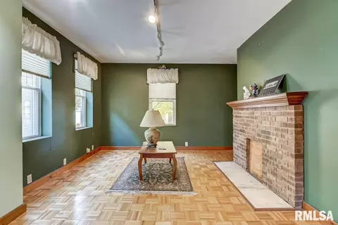 619 S Douglas Ave, Springfield, IL 62704 photo 10