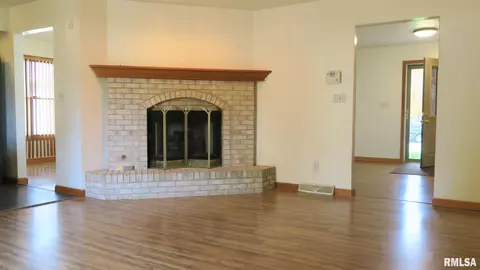 1805 Scarbrough Rd, Springfield, IL 62702 photo 4