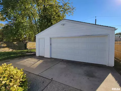 2204 Ramsey Ave, Springfield, IL 62702 photo 4