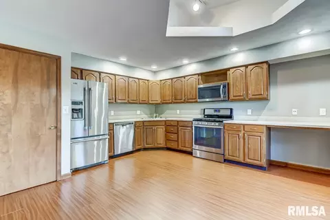2611 Chase Dr, Springfield, IL 62704 photo 13