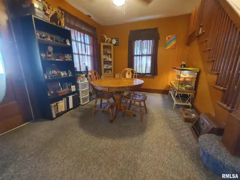1313 Berwick Rd, Berwick, IL 61417 photo 8