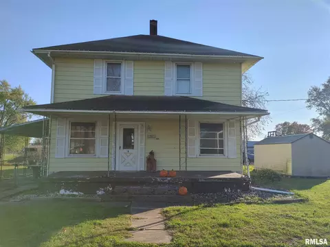 1313 Berwick Rd, Berwick, IL 61417 photo 2