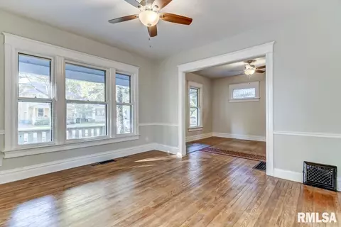 1330 Holmes Ave, Springfield, IL 62704 photo 9
