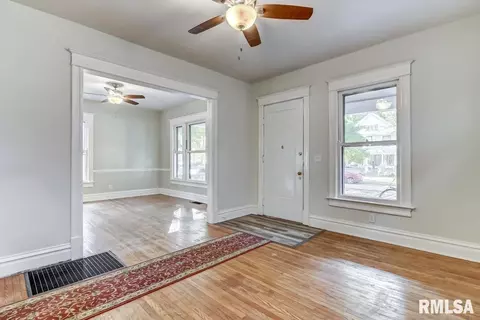 1330 Holmes Ave, Springfield, IL 62704 photo 5