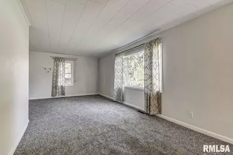 2100 E Buchanan St, Springfield, IL 62703 photo 4