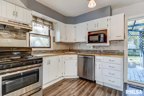 2100 E Buchanan St, Springfield, IL 62703 photo 7