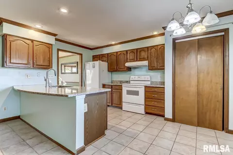 2537 Winfield Dr, Springfield, IL 62704 photo 17