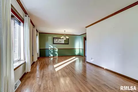 2537 Winfield Dr, Springfield, IL 62704 photo 9