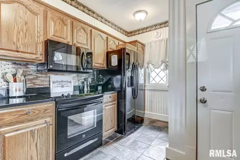 2072 S 4th St, Springfield, IL 62703 photo 15