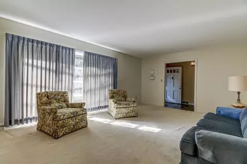 2131 Lindsay Rd, Springfield, IL 62704 photo 6
