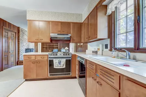 2131 Lindsay Rd, Springfield, IL 62704 photo 9
