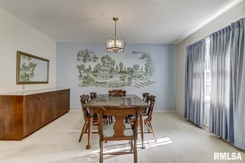 2131 Lindsay Rd, Springfield, IL 62704 photo 7