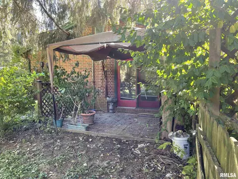 7020 Garden View Ln, Springfield, IL 62712 photo 3