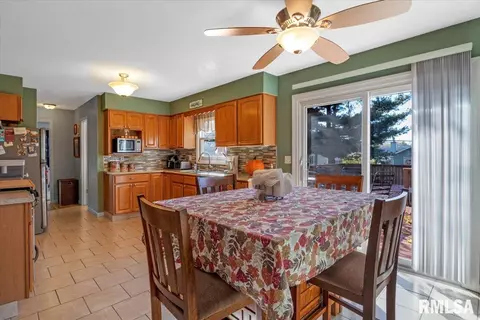 119 Dickinson Rd, Springfield, IL 62704 photo 12