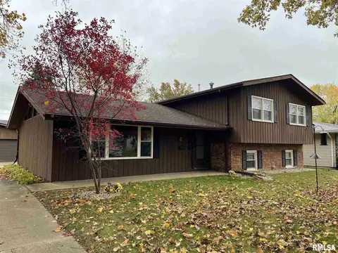 2916 Arlington Dr, Springfield, IL 62704 photo 1
