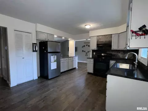 2916 Arlington Dr, Springfield, IL 62704 photo 12