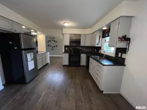 2916 Arlington Dr, Springfield, IL 62704 photo 13