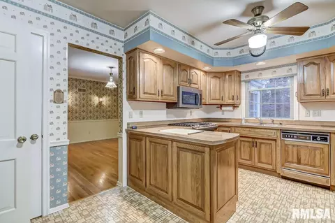 2043 Huntleigh Rd, Springfield, IL 62704 photo 12