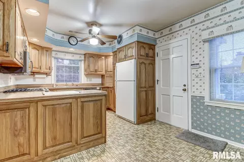 2043 Huntleigh Rd, Springfield, IL 62704 photo 11