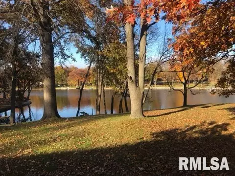 Mara Lane, Taylorville, IL 62568