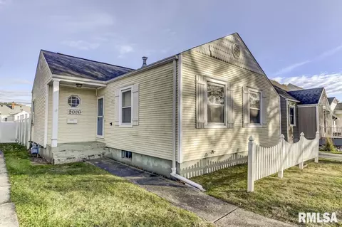 2020 N 6th St, Springfield, IL 62702 photo 5