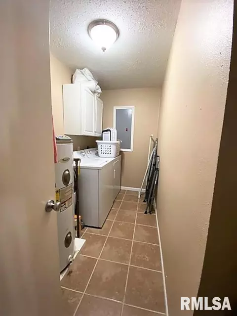 81 Mccarthy Dr, Springfield, IL 62702 photo 19