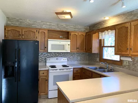 2400 Mayfair Rd, Springfield, IL 62703 photo 14