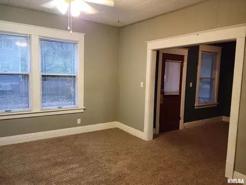 628 W Canedy St, Springfield, IL 62703 photo 3