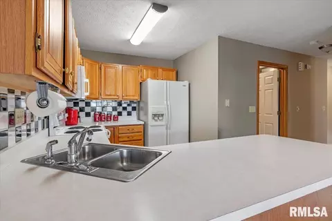 6303 Brent Dr, Springfield, IL 62712 photo 12