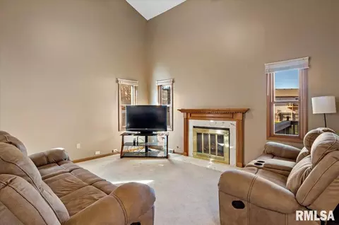 6303 Brent Dr, Springfield, IL 62712 photo 5