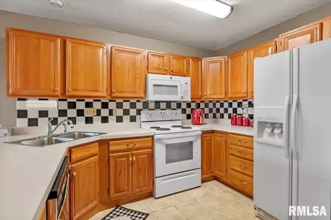 6303 Brent Dr, Springfield, IL 62712 photo 13